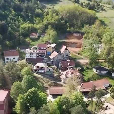 Domacinstvo Jolovic Hotel Kraljevo Buitenkant foto