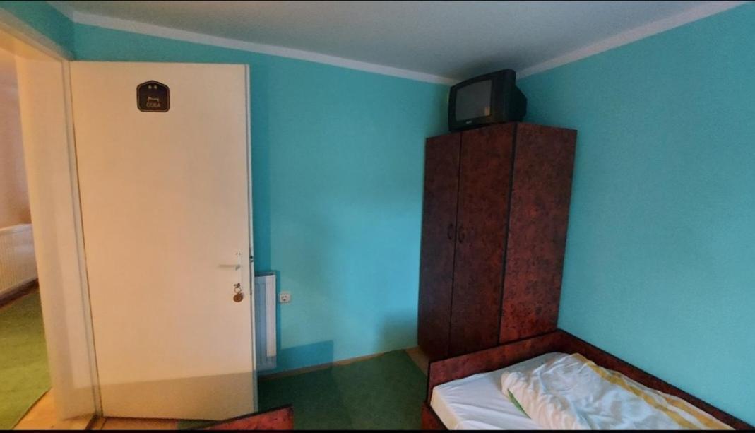 Domacinstvo Jolovic Hotel Kraljevo Buitenkant foto