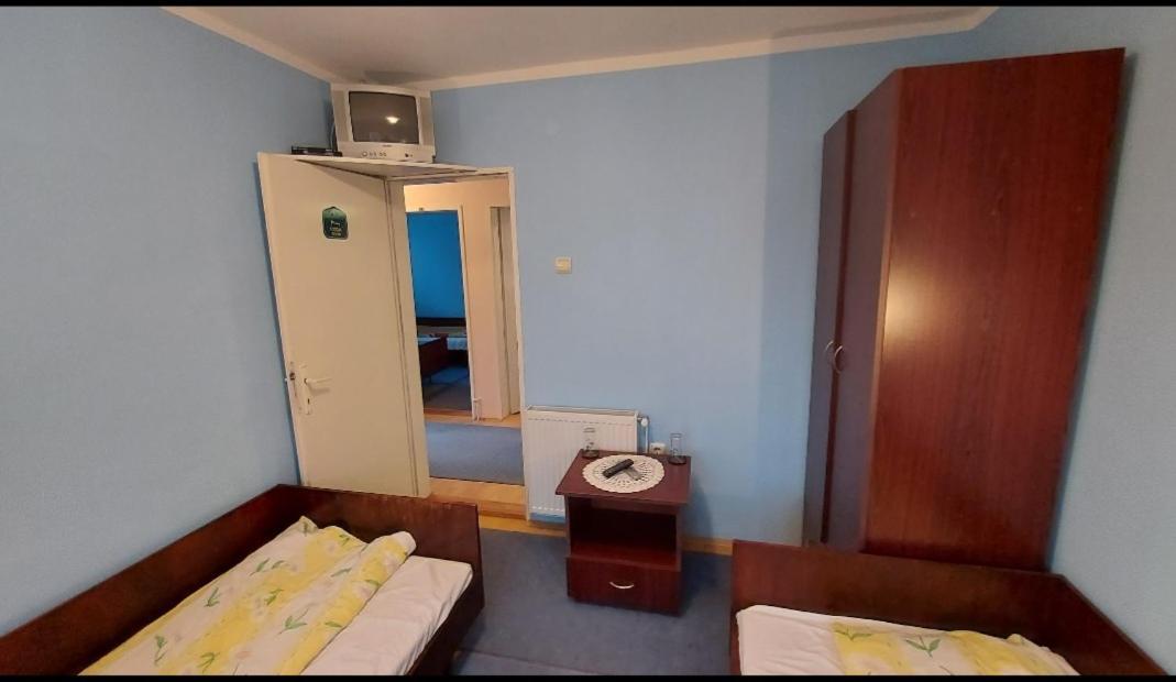 Domacinstvo Jolovic Hotel Kraljevo Buitenkant foto