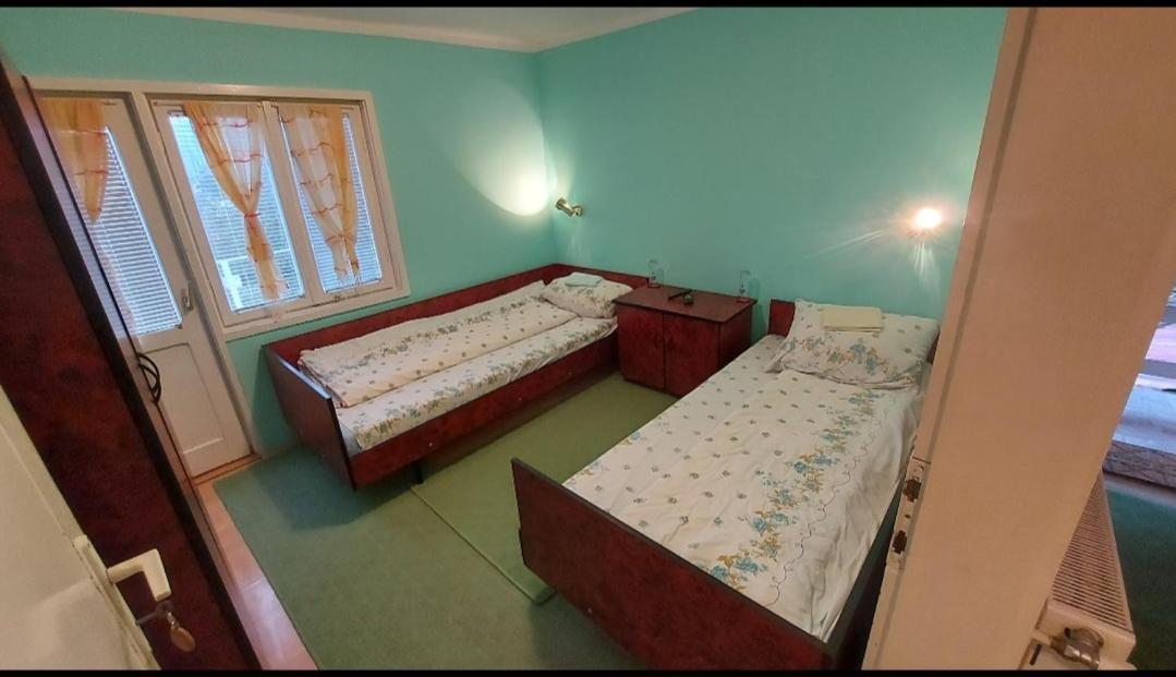 Domacinstvo Jolovic Hotel Kraljevo Buitenkant foto